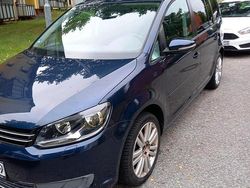 Blau Gebraucht 2011 VW Touran Van / Kleinbus | 6.490 € (Guter Preis)