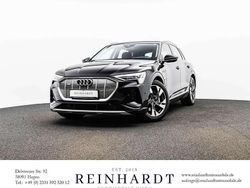 Mythosschwarz metallic Gebraucht 2022 Audi e-tron S-Line SUV | 37.050 € (Guter Preis)