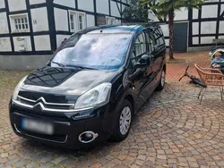 Schwarz Gebraucht 2012 Citroën Berlingo Tendance Van / Kleinbus | 5.250 € (Fairer Preis)