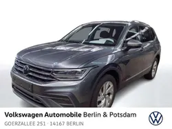 Platinum grey metallic Gebraucht 2024 VW Tiguan Allspace Life SUV | 35.990 € (Fairer Preis)