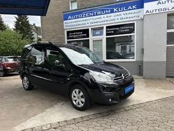 Schwarz Gebraucht 2016 Citroën Berlingo SELECTION Van / Kleinbus | 7.490 € (Guter Preis)