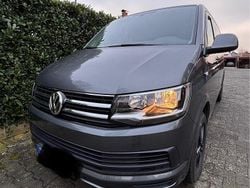 Grau Gebraucht 2019 VW Multivan Van | 37.500 € (Fairer Preis)