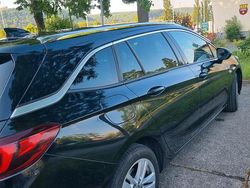Schwarz Gebraucht 2016 Opel Astra Kombi | 9.500 € (Fairer Preis)