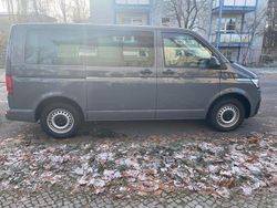 Grau Gebraucht 2020 VW Multivan Van | 39.900 € (Fairer Preis)