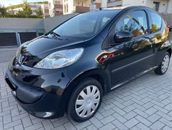 Schwarz Gebraucht 2008 Peugeot 107 Urban Move Kleinwagen | 2.999 € (Etwas zu teuer)