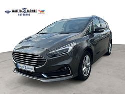 Grau Gebraucht 2022 Ford S-MAX Titanium Van / Kleinbus | 29.880 € (Etwas zu teuer)