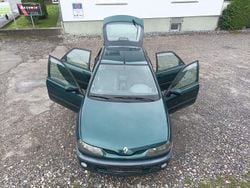 Grün Gebraucht 1998 Renault Laguna Limousine | 2.490 €