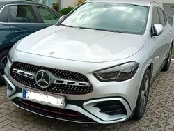 Silber Gebraucht 2023 Mercedes GLA180 AMG line SUV | 37.500 € (Fairer Preis)