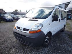 Weiss casablanca Gebraucht 2004 Renault Trafic Van / Kleinbus | 8.500 € (Superpreis)