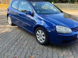 Blau Gebraucht 2005 VW Golf IV Comfortline Limousine | 2.450 € (Guter Preis)