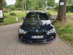 Blau Gebraucht 2012 BMW 330 Luxury Line Kombi | 14.700 € (Guter Preis)