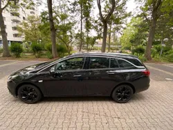 Schwarz Gebraucht 2017 Opel Astra Innovation Kombi | 7.600 € (Guter Preis)