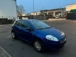 Blau Gebraucht 2009 Fiat Punto Active Kleinwagen | 2.000 € (Fairer Preis)