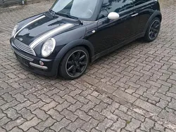 Schwarz Gebraucht 2004 Mini Cooper Kleinwagen | 1.100 €