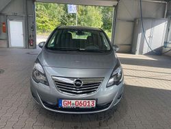 Grau Gebraucht 2011 Opel Meriva Innovation Van / Kleinbus | 7.450 € (Etwas zu teuer)