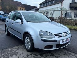 Silber Gebraucht 2004 VW Golf V Comfortline Limousine | 5.350 € (Etwas zu teuer)