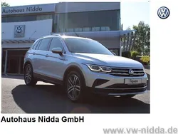 Reflexsilber metallic Gebraucht 2022 VW Tiguan Elegance SUV | 28.559 € (Guter Preis)