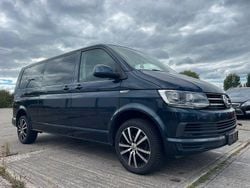 Blau Gebraucht 2017 VW Caravelle Van / Kleinbus | 26.500 € (Etwas zu teuer)