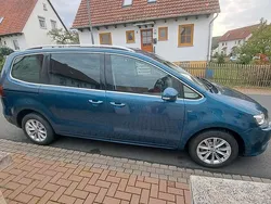 Blau Gebraucht 2015 VW Sharan Van / Kleinbus | 24.700 € (Teuer)
