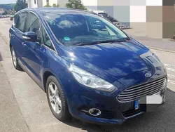 Blau Gebraucht 2019 Ford S-MAX Titanium Van / Kleinbus | 28.850 €