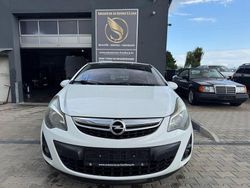 Weiß Gebraucht 2012 Opel Corsa Limousine | 6.490 € (Teuer)