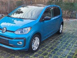 Blau Gebraucht 2018 VW up! high up! Kleinwagen | 8.450 € (Fairer Preis)