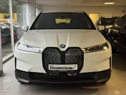 Weiß Gebraucht 2022 BMW iX SUV | 44.990 € (Superpreis)