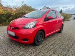 Rot Gebraucht 2010 Toyota Aygo Kleinwagen | 1.950 € (Guter Preis)