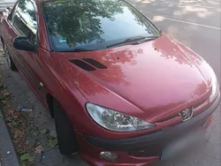 Rot Gebraucht 2001 Peugeot 206 CC Cabrio | 350 €