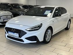 Weiß Gebraucht 2023 Hyundai i30 N Line Limousine | 23.500 € (Fairer Preis)
