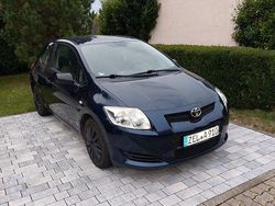 Blau Gebraucht 2010 Toyota Auris Limousine | 3.650 € (Fairer Preis)