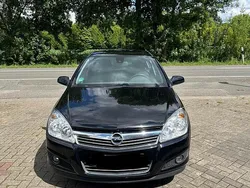 Schwarz Gebraucht 2008 Opel Astra Limousine | 1.500 € (Guter Preis)