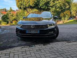 Schwarz Gebraucht 2017 VW Passat R-line Kombi | 12.500 € (Guter Preis)