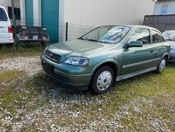 Grün Gebraucht 1999 Opel Astra Comfort Limousine | 999 € (Fairer Preis)