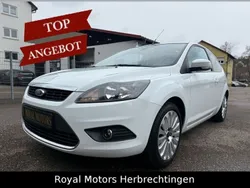 Weiß Gebraucht 2009 Ford Focus Titanium Kleinwagen | 3.590 € (Fairer Preis)