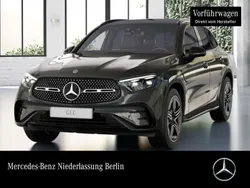 Grau Gebraucht 2024 Mercedes GLC200 AMG SUV | 58.890 € (Etwas zu teuer)
