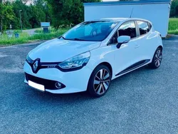 Weiß Gebraucht 2015 Renault Clio IV LIMITED Kleinwagen | 7.699 € (Fairer Preis)
