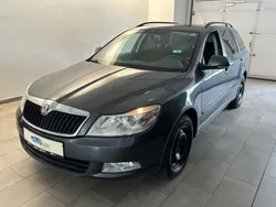 Grau Gebraucht 2011 Skoda Octavia Ambiente Kombi | 2.980 € (Superpreis)