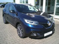 Blau cosmos Gebraucht 2016 Renault Kadjar Bose Edition SUV | 10.700 € (Fairer Preis)