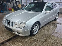 Silber Gebraucht 2001 Mercedes C220 Coupé | 3.990 € (Teuer)