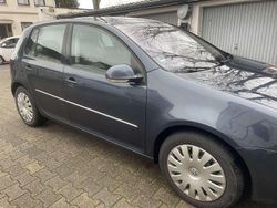 Bluegraphit perleffekt Gebraucht 2006 VW Golf IV Comfortline Kleinwagen | 2.800 € (Fairer Preis)