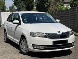 Weiß Gebraucht 2014 Skoda Rapid Ambition Limousine | 7.500 € (Fairer Preis)