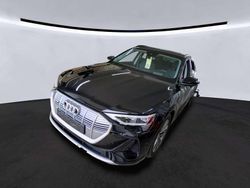 Mythosschwarz metallic Gebraucht 2022 Audi e-tron Sportback S-Line SUV | 41.760 € (Fairer Preis)