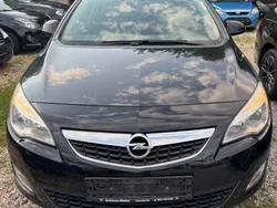 Saphirschwarz mineraleffekt Gebraucht 2011 Opel Astra Design Edition Kombi | 2.500 € (Fairer Preis)