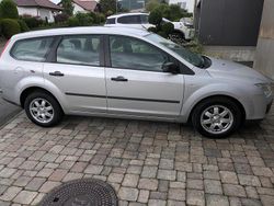 Silber Gebraucht 2006 Ford Focus Kombi | 2.500 € (Guter Preis)