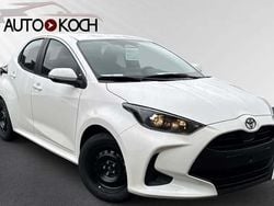 Weiß Neu 2025 Toyota Yaris Hybrid Business Edition Limousine | 22.990 € (Guter Preis)