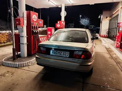 Beige Gebraucht 1997 Mazda 323S Comfort Limousine | 849 €