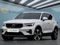 Weiß Gebraucht 2024 Volvo XC40 Core SUV | 35.249 € (Guter Preis)