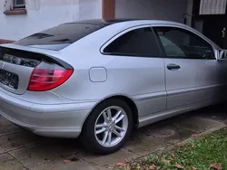 Silber Gebraucht 2002 Mercedes CLC180 Kleinwagen | 4.100 €