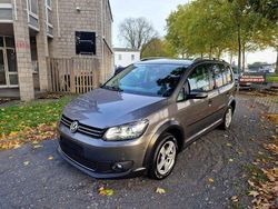 Grau Gebraucht 2011 VW Touran Cross Van / Kleinbus | 4.999 € (Guter Preis)